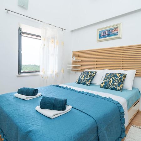 Holiday Home Majkovi 斯拉诺 外观 照片