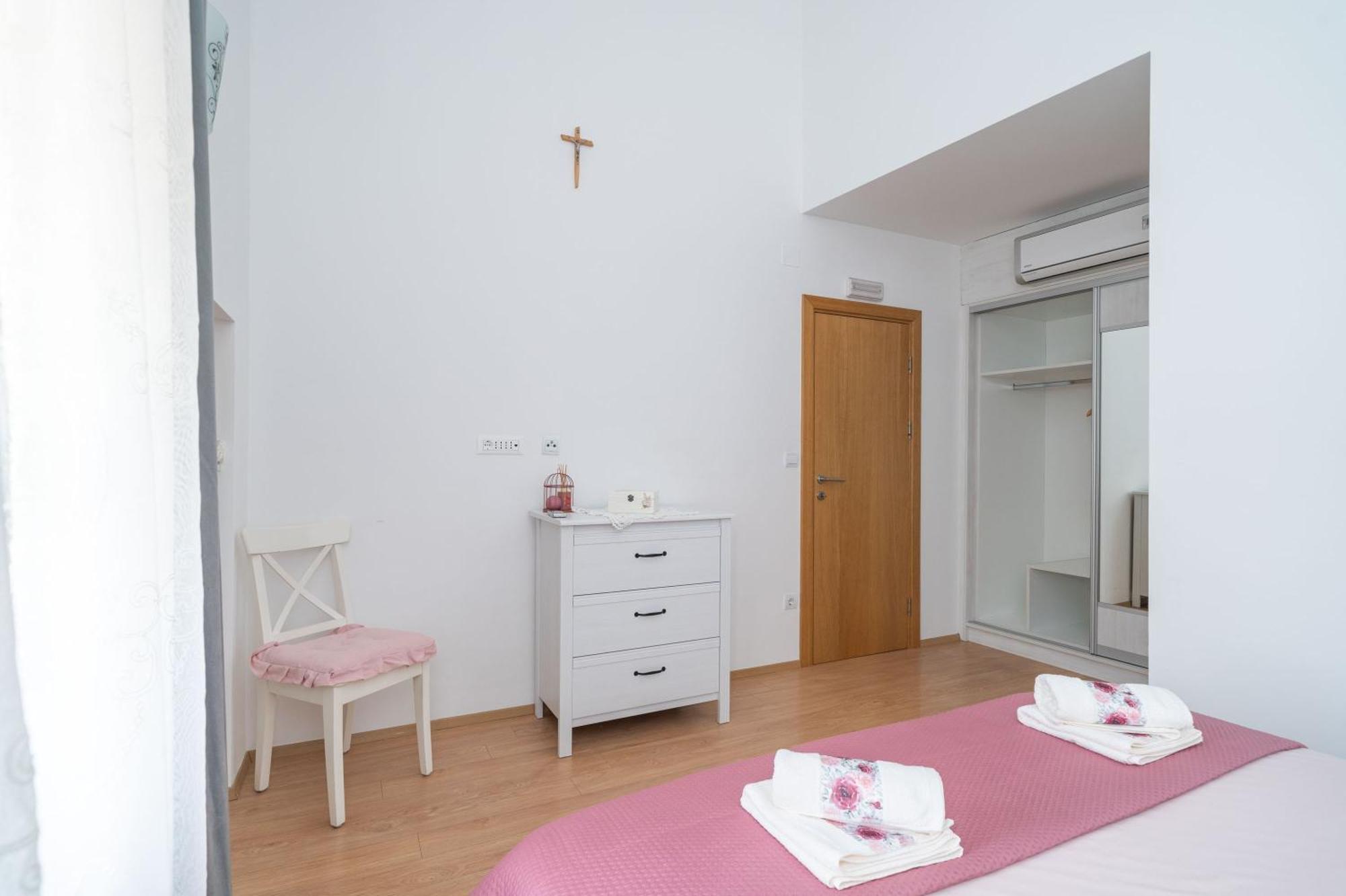 Holiday Home Majkovi 斯拉诺 外观 照片