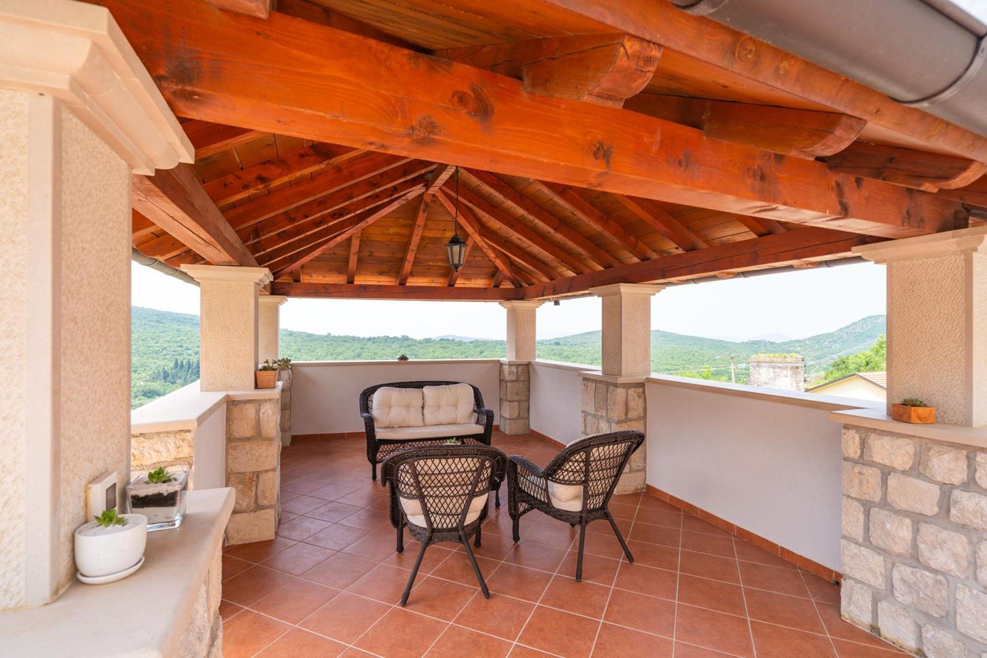 Holiday Home Majkovi 斯拉诺 外观 照片