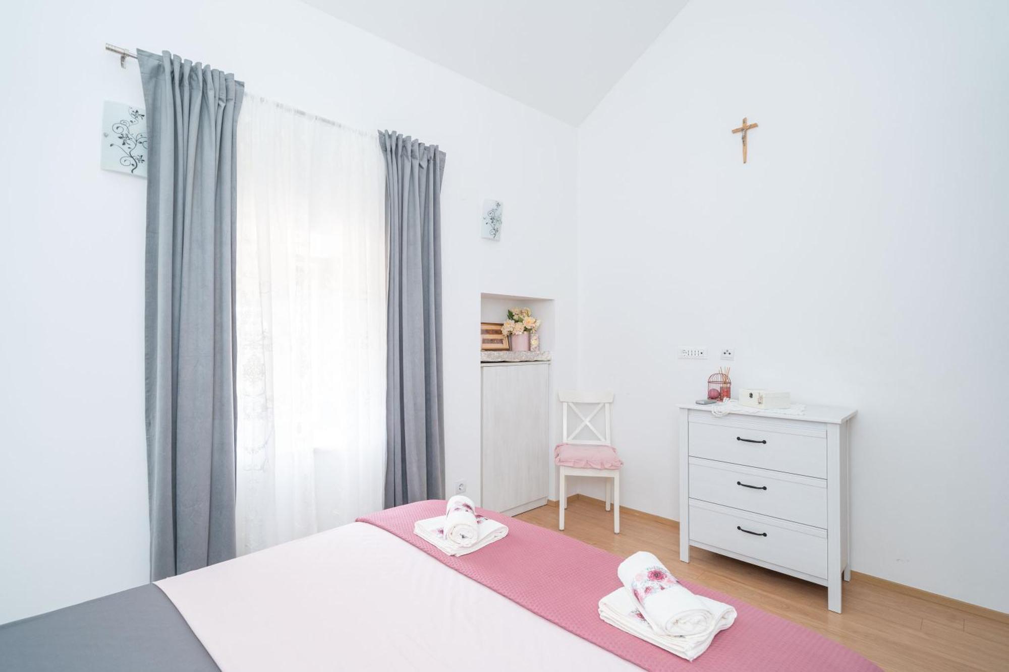 Holiday Home Majkovi 斯拉诺 外观 照片