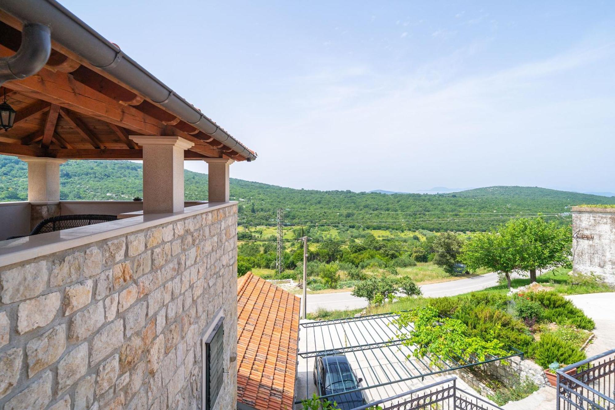 Holiday Home Majkovi 斯拉诺 外观 照片
