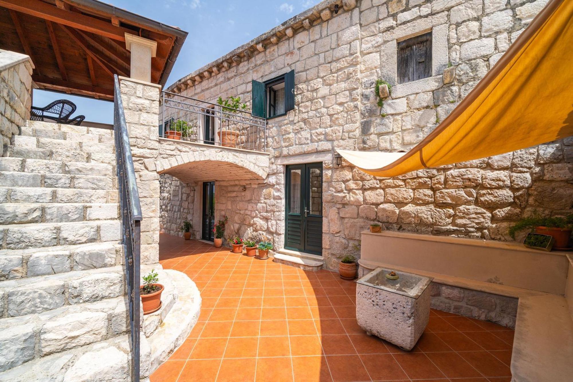 Holiday Home Majkovi 斯拉诺 外观 照片