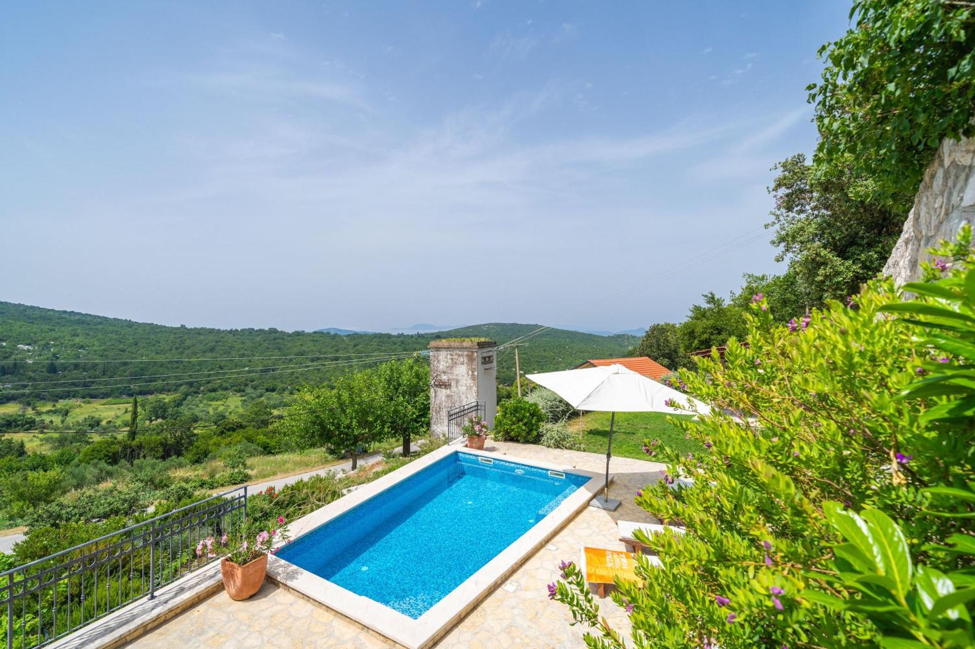 Holiday Home Majkovi 斯拉诺 外观 照片